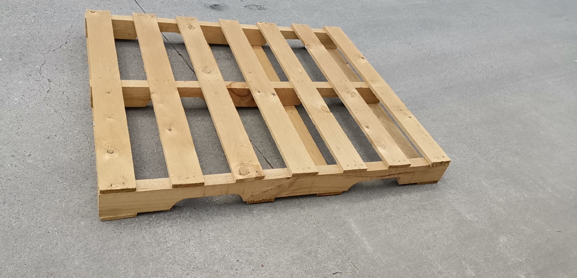 青阳根据材质选择木托盘